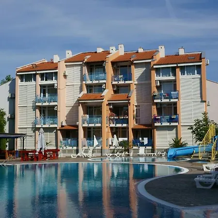 精英公寓 3* 阳光海滩